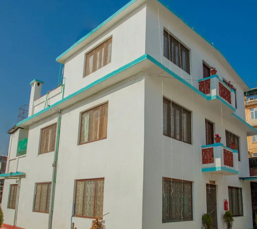 MeroStay 154 White & Peace in Patan, Nepal