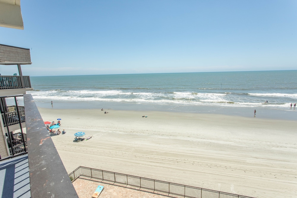 Royal Garden Resort 401 3 Bedroom Condo by Redawning - photo 36