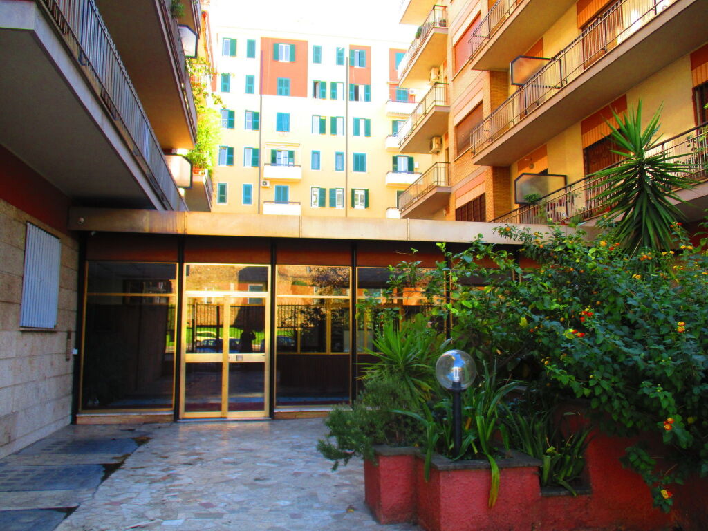 Maxim Rooms - carbon neutral hotel in Rome