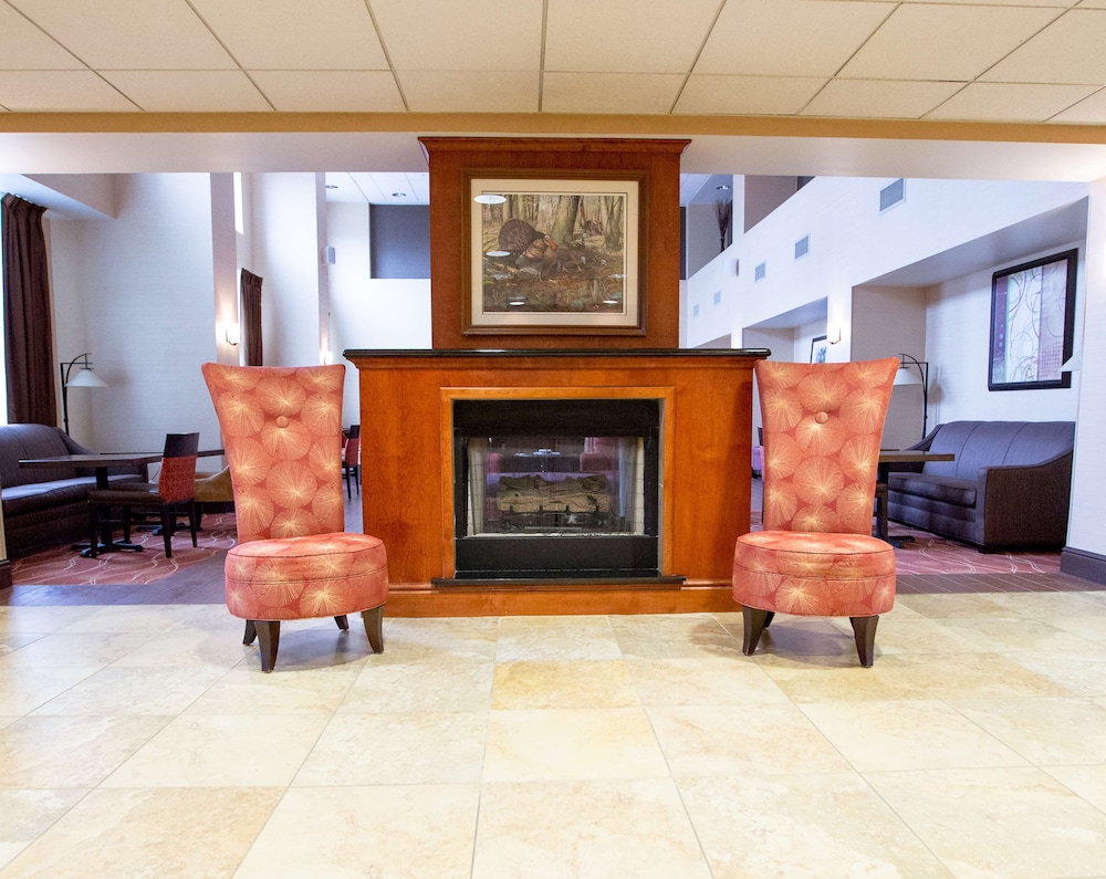 Hampton Inn & Suites Blairsville - photo 3