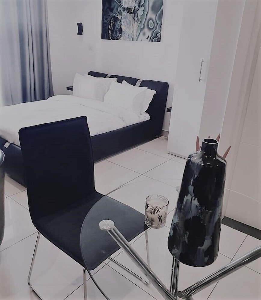 Premium Suite — Accra — photo 3