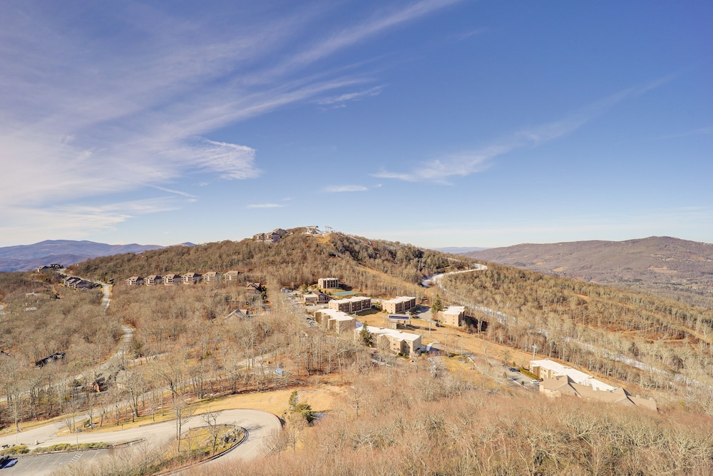 Vacation Rental 3 Mi to Sugar Mountain Resort - photo 4