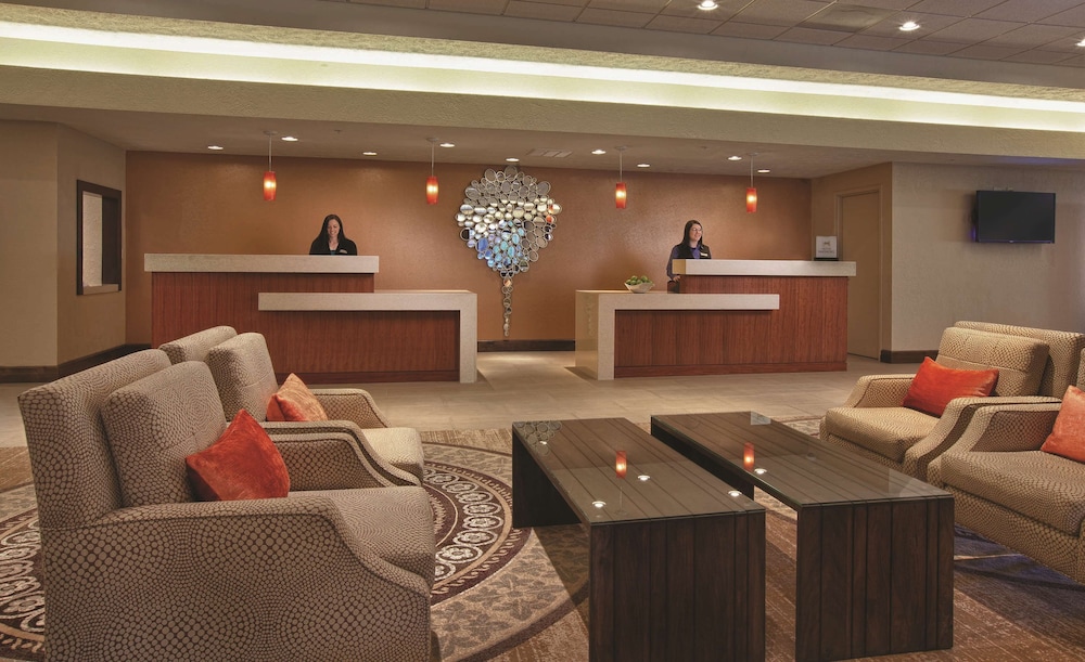 Hilton Concord - photo 3