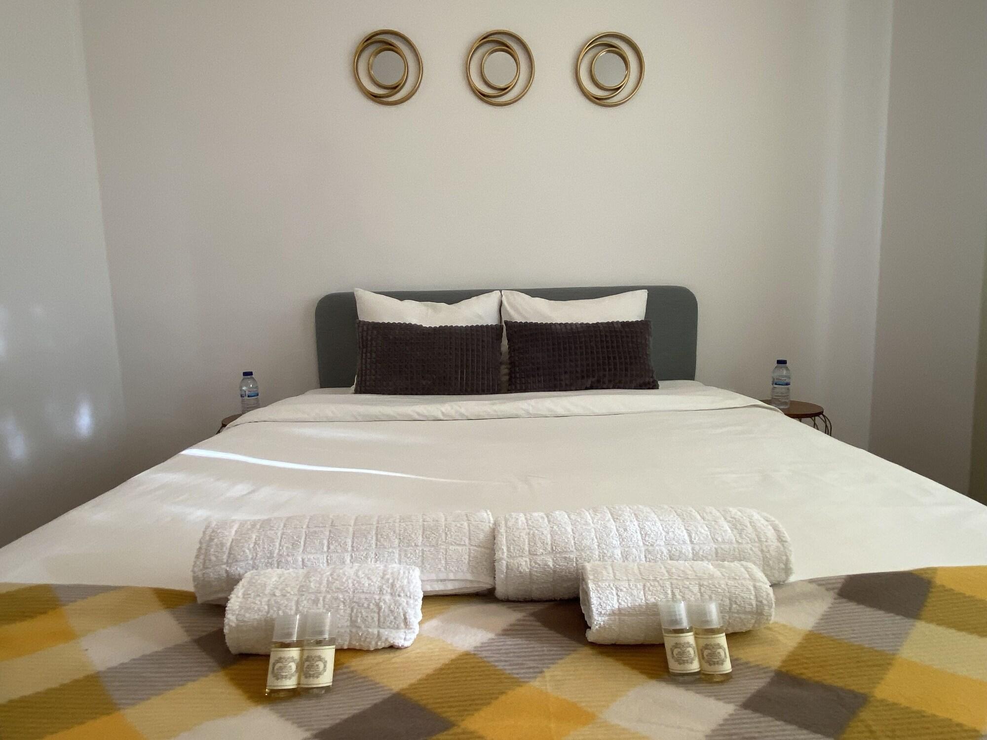 Almada Central Apartment — 4-Star Luxury Hotel in Almada, Portugal