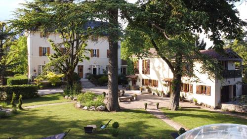 Gites du Caylar Chambres et Appartments — 4-Star Luxury Hotel in Montpellier, France