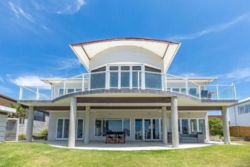 Sea Shells By The Shaw Waihi Beach Holiday Home — 4-Star Luxury Hotel in Waihi Beach, New Zealand