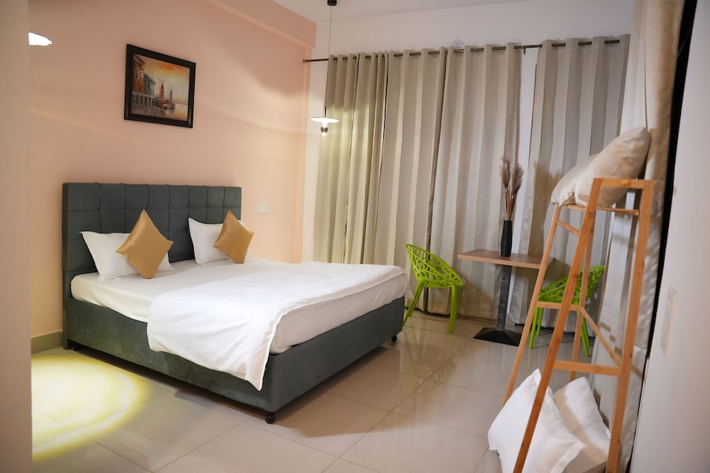 Pine Hideout - carbon neutral hotel in Kathua