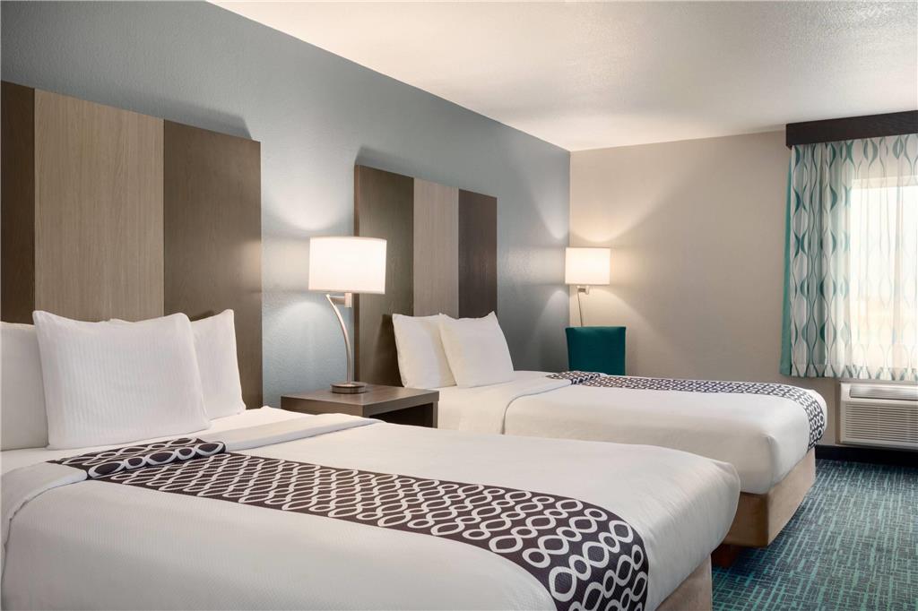 La Quinta Inn & Suites by Wyndham Peru Starved Rock St Park - photo 17