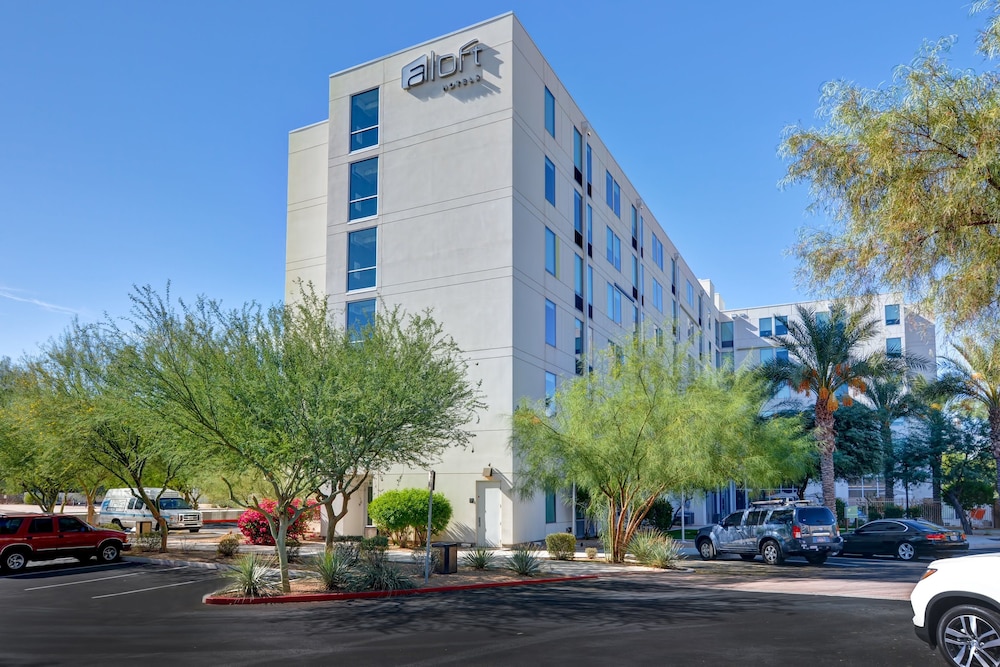 Aloft Phoenix Airport - photo 38