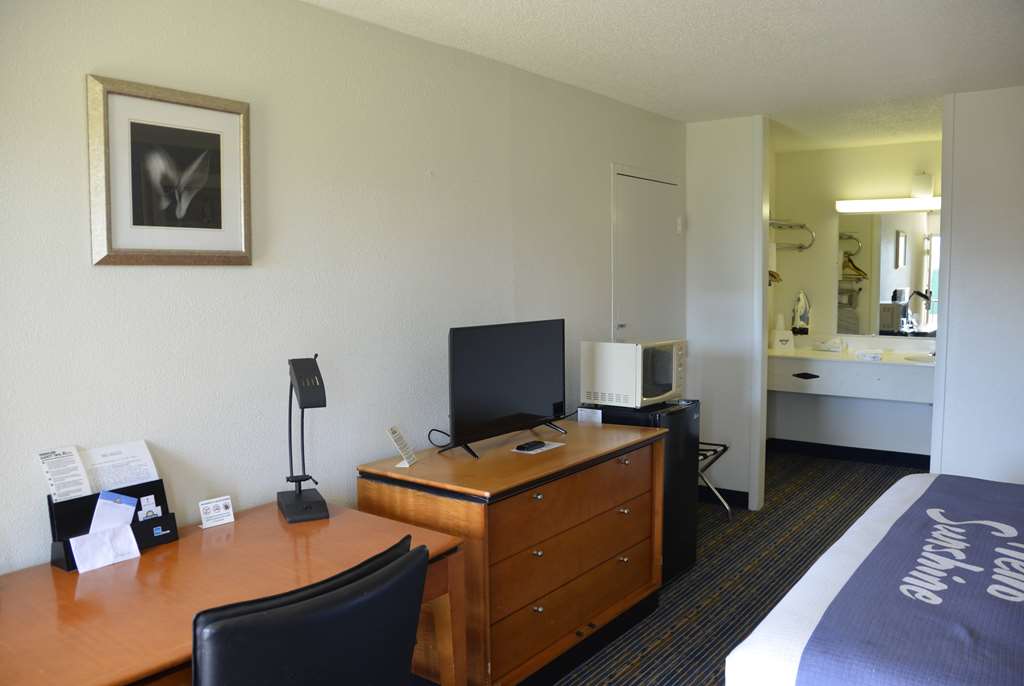 Days Inn by Wyndham Luray Shenandoah - photo 32