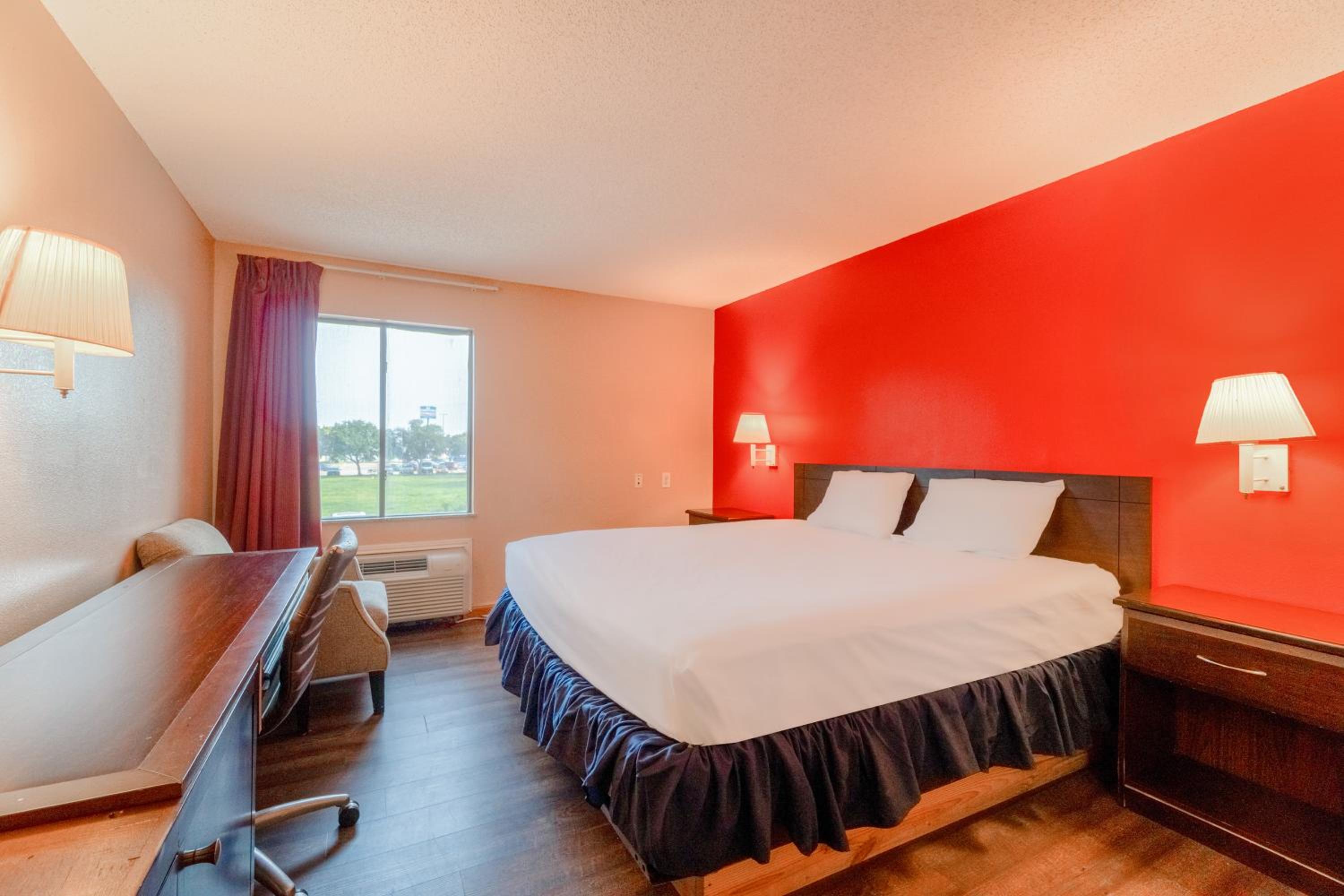 Capital O Fairway Inn Baytown La Porte TX - photo 16