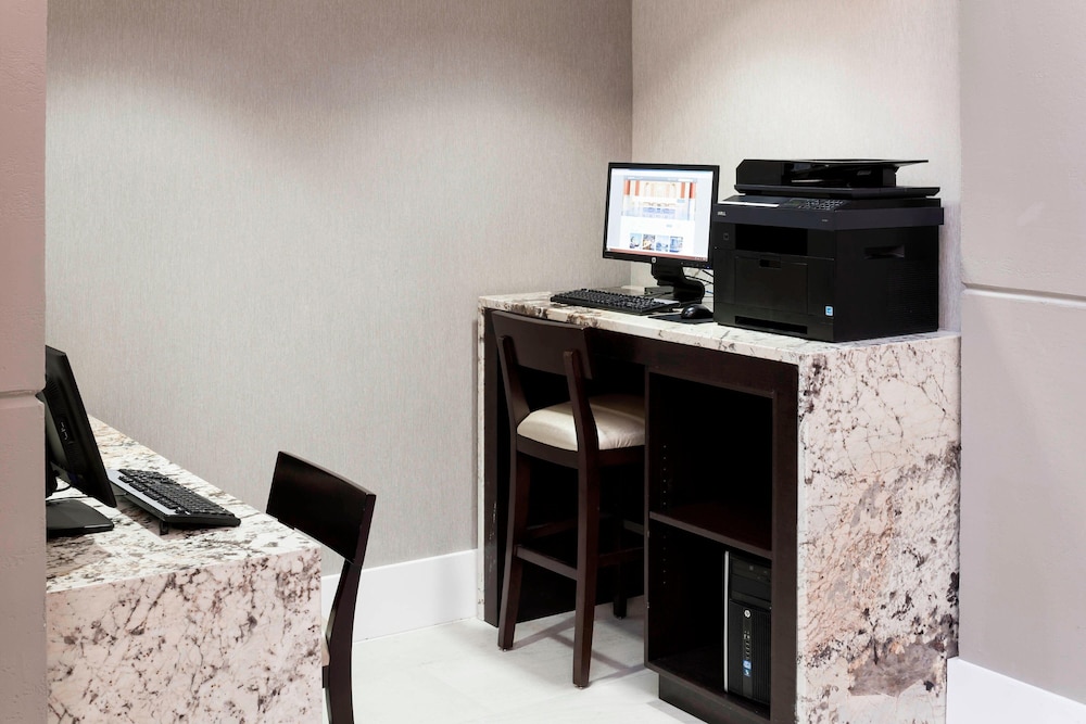 Fairfax Marriott at Fair Oaks - photo 17