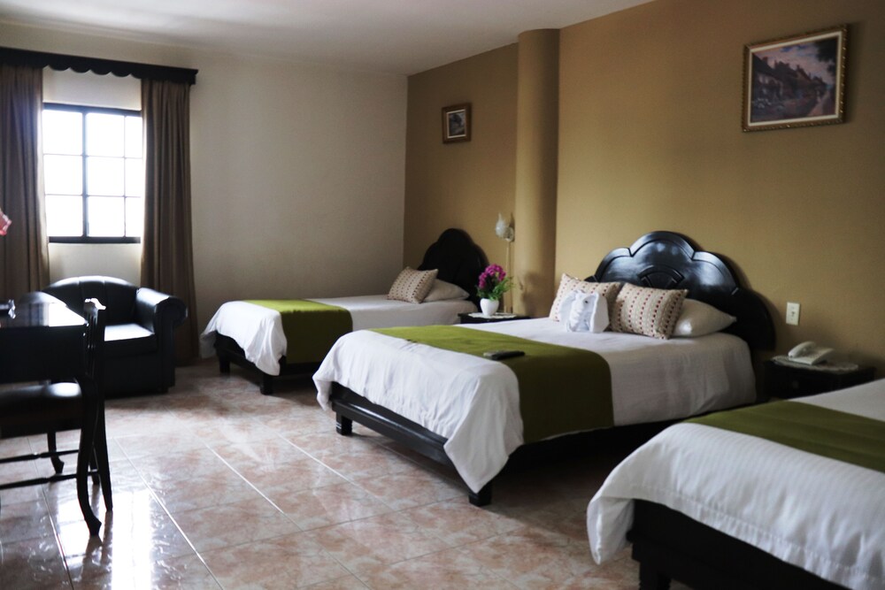 Hotel Puerta del Sol — David — photo 5