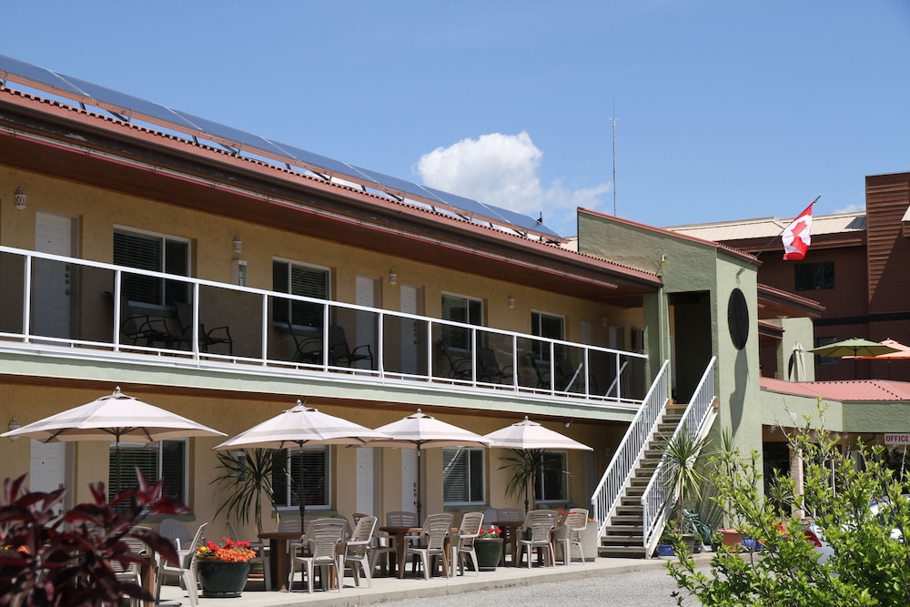 Waterfront Inn - carbon neutral hotel in Penticton