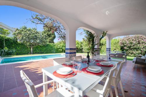 Villa Elena Casablanca Marbella — 4-Star Luxury Hotel in Marbella, Spain