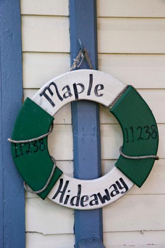 Maple Hide A Way — Unknown City — photo 2