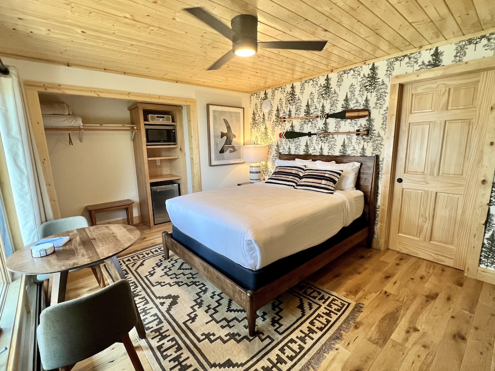 Thomsonite Beach Inn - photo 31