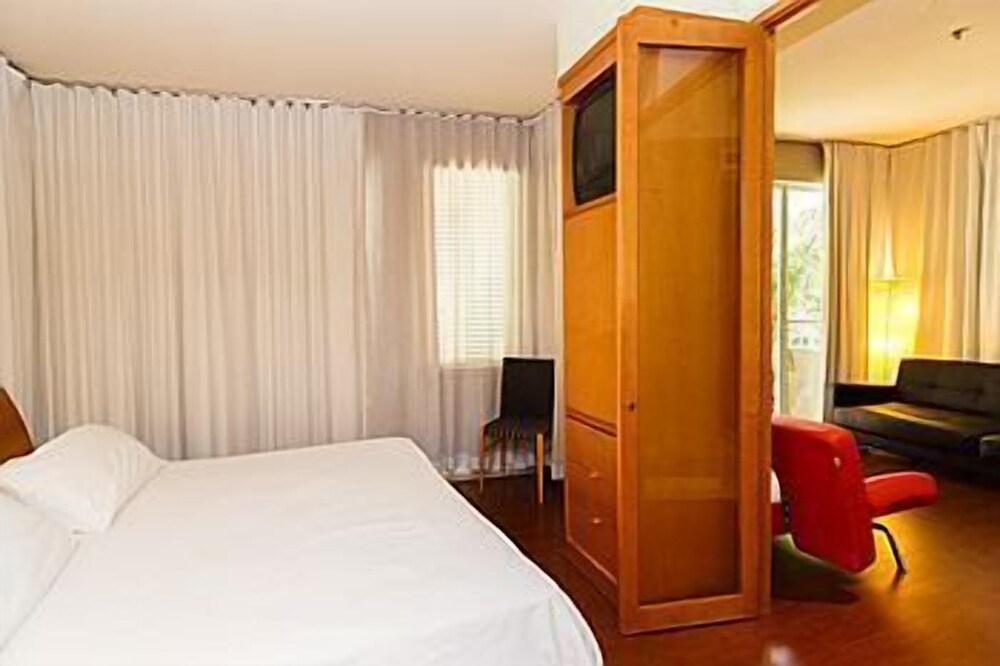 The Mercury All Suites Hotel - photo 105