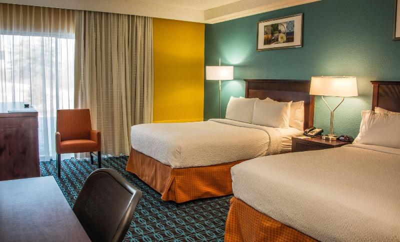 Chester Inn & Suites - photo 9