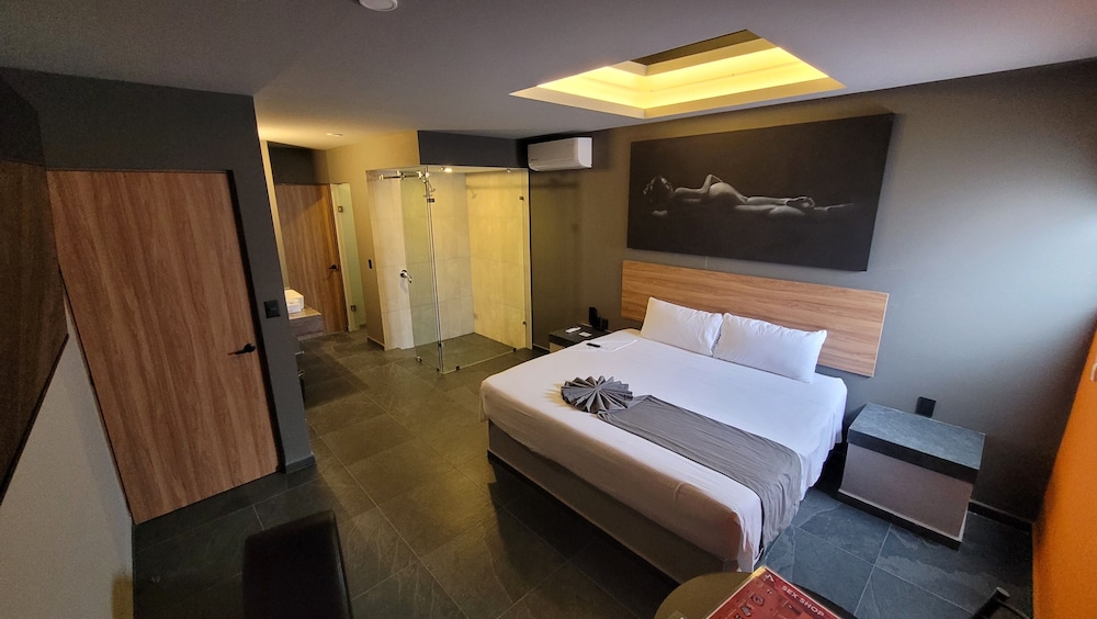 4Play Motel — hotel in La Canada