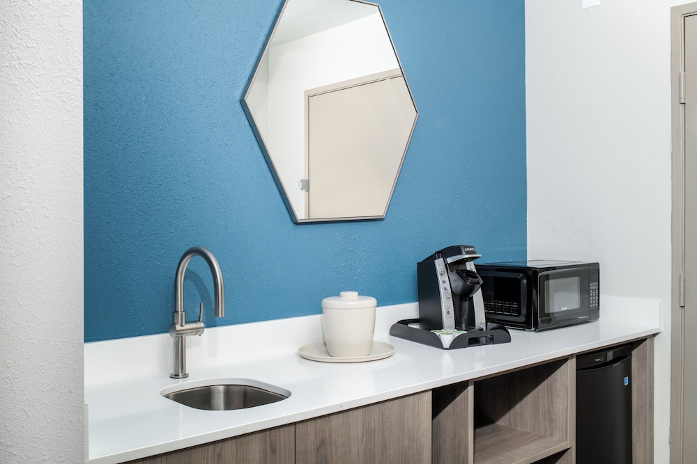 Holiday Inn Express & Suites Wilson I 95 By IHG - photo 24