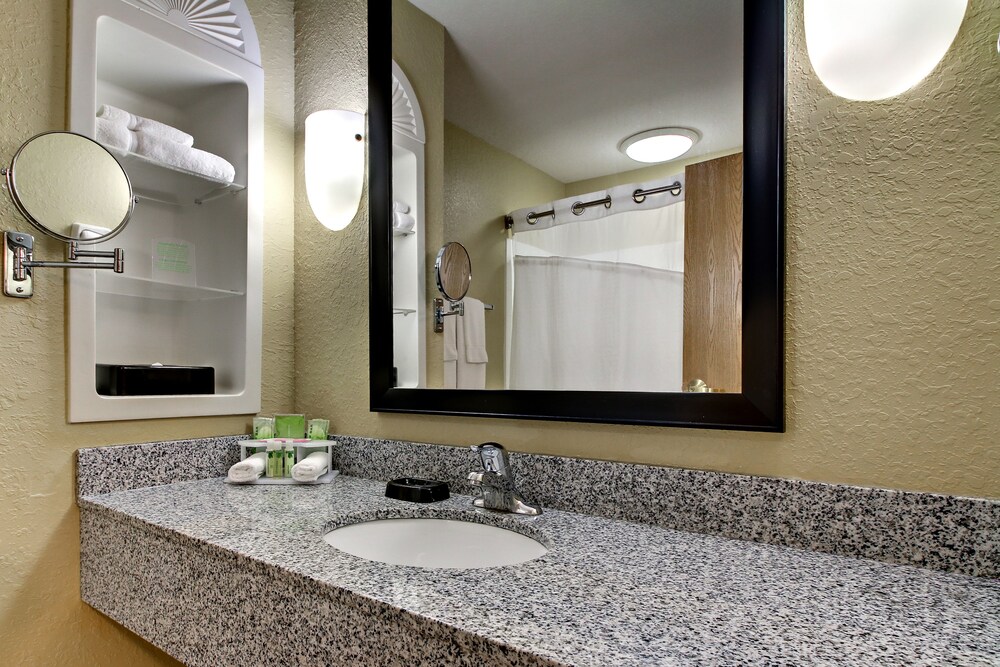 Holiday Inn Express Hotel & Suites Jacksonville South I 295 by IHG - photo 18