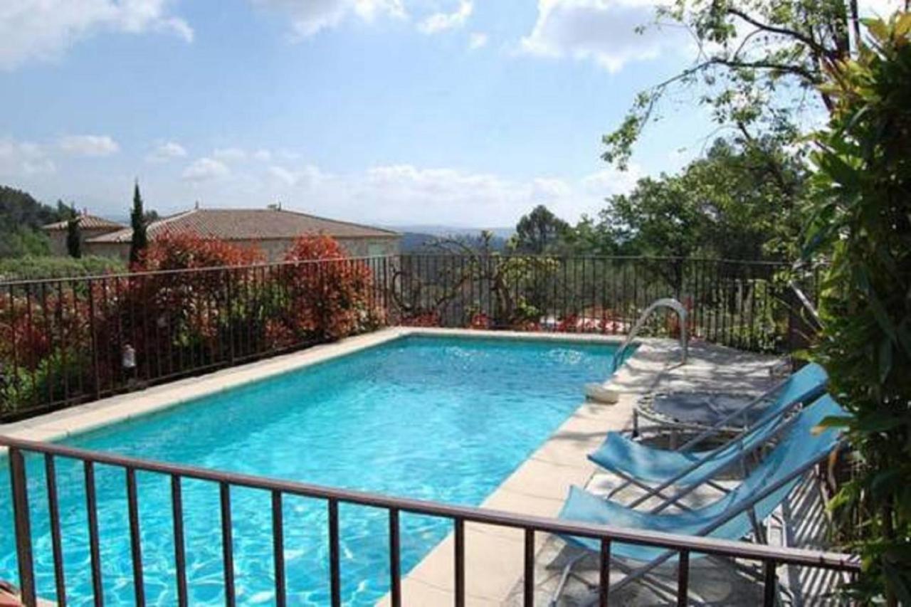 Les Mûriers - carbon neutral hotel in Seillans