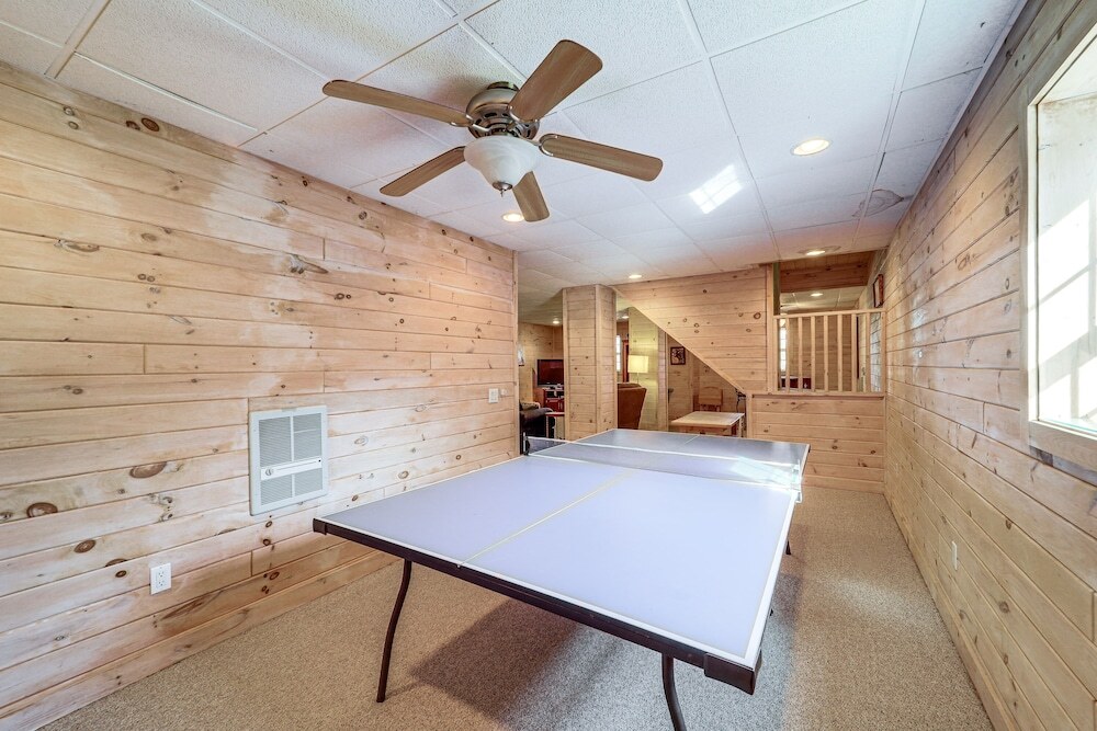 1 Mi to Beech Mtn Ski Resort: Cabin w Fire Pit - photo 13