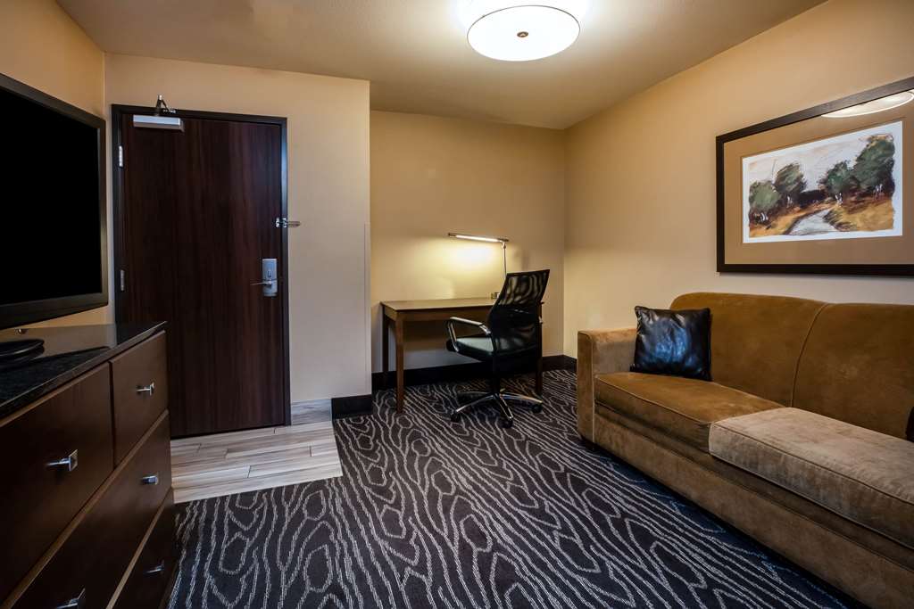La Quinta Inn & Suites by Wyndham Eugene - photo 20