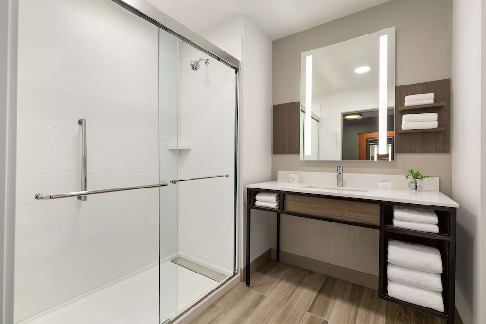 Hilton Garden Inn Seattle Airport - photo 19