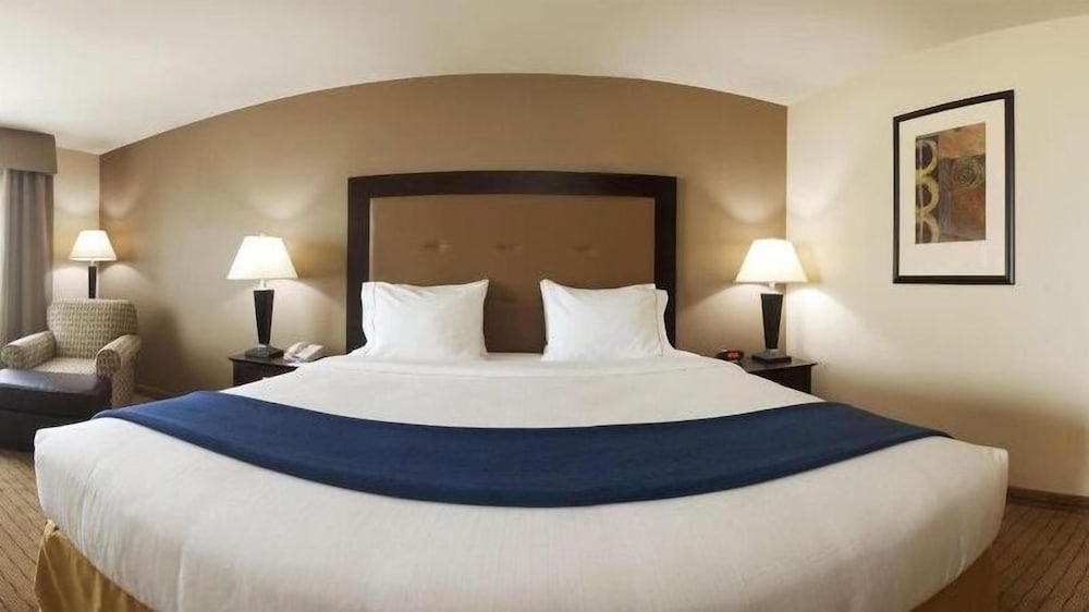 Holiday Inn Express Hotel & Suites Madison Verona by IHG - photo 30