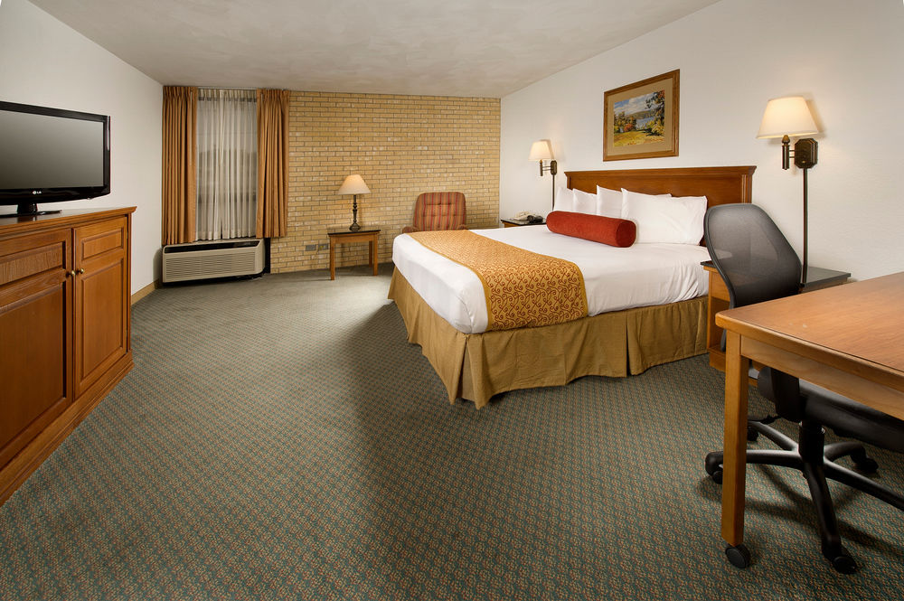 Pear Tree Inn San Antonio Northwest Medical Center - photo 23
