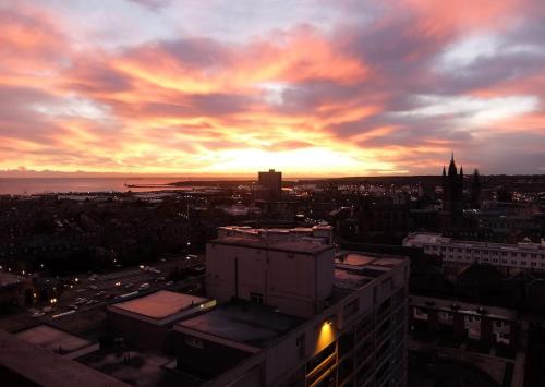Near Center of Aberdeen with Parking — 4-Star Luxury Hotel in Aberdeen, United Kingdom