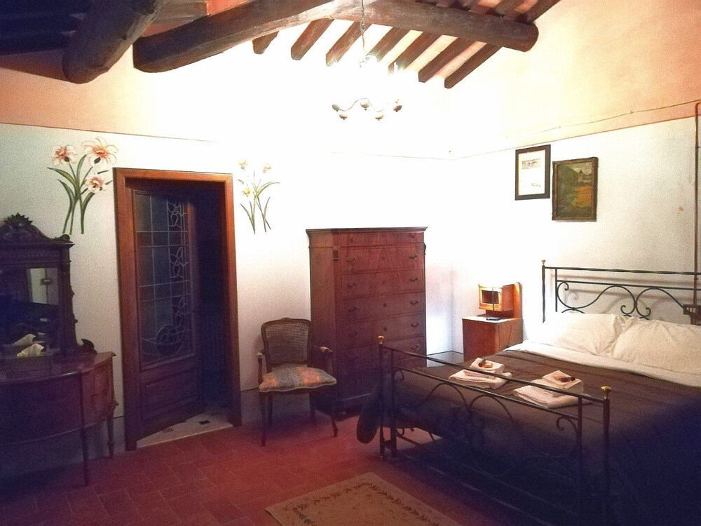 Castello Di Valenzano — Subbiano — photo 2