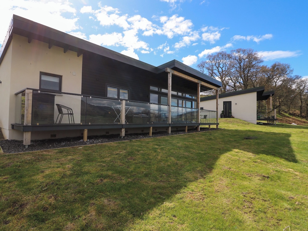 2 Strathtay Lodges — Aberfeldy