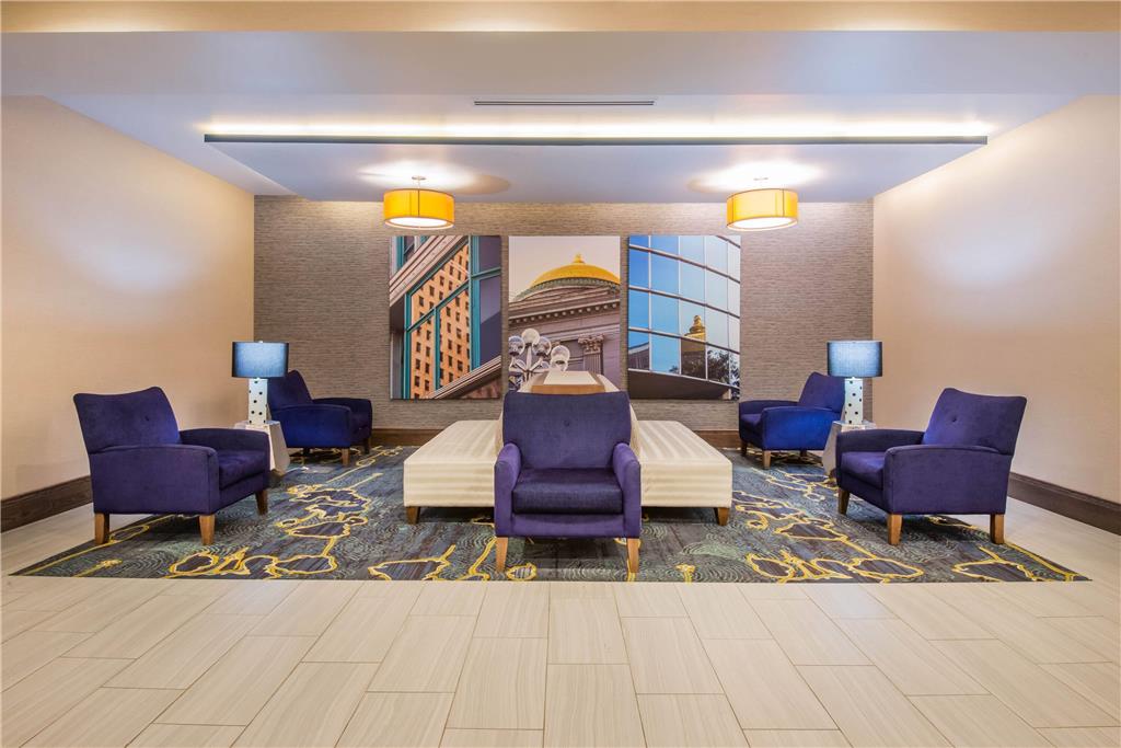 La Quinta Inn & Suites by Wyndham Buffalo Amherst - photo 6