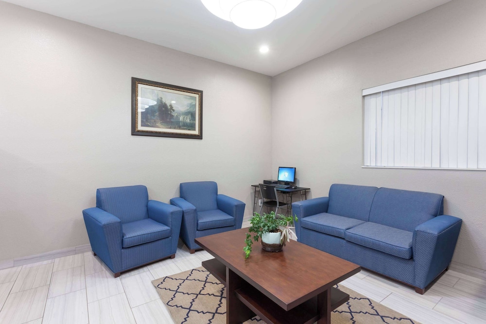 Super 8 by Wyndham Bakersfield South CA - photo 15