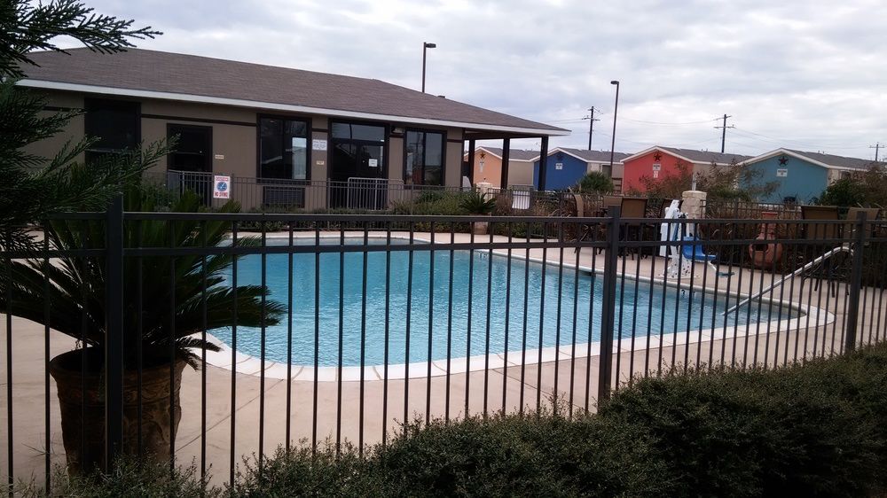 Eagle Inn & Suites - photo 10