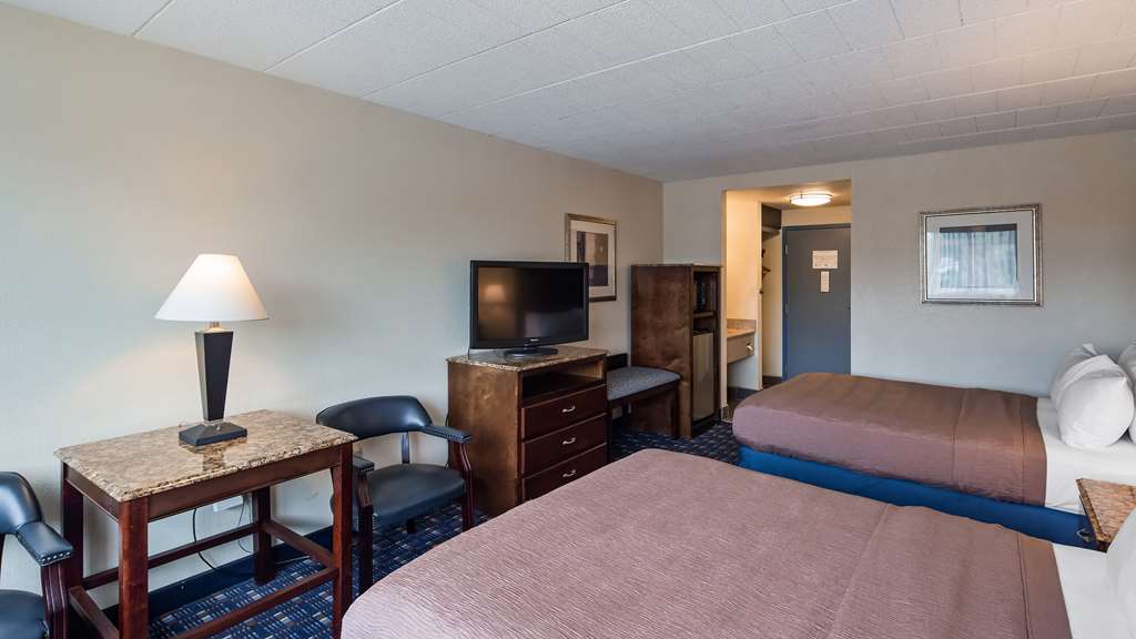 Best Western Plus Reading Inn & Suites - photo 48