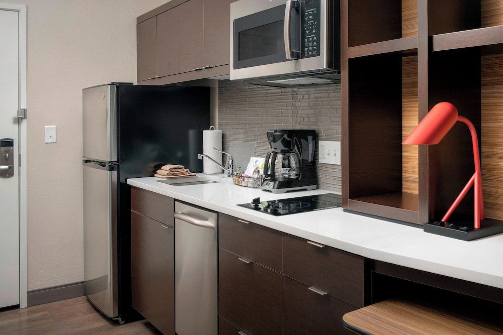 TownePlace Suites by Marriott College Park - photo 20