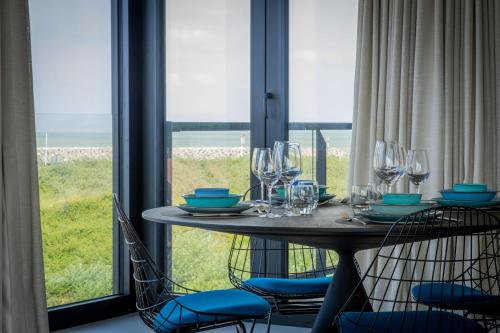 Rots in de Branding Luxurious 2 bedroom apartment in the dunes with sea sight — 4-Star Luxury Hotel in Sluis, Netherlands