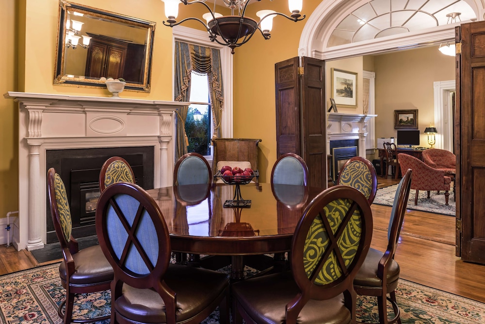 Hampton Inn Lexington Historic District - photo 3