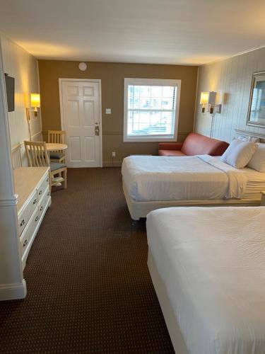 The Admiral Hotel Motel - photo 215
