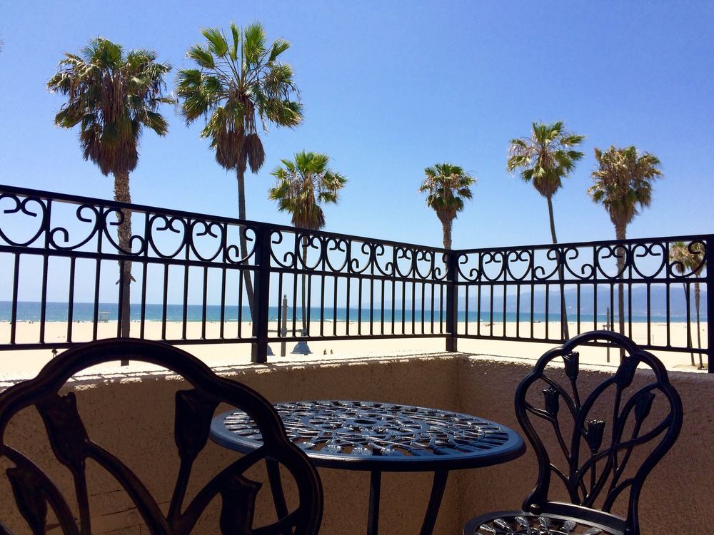 Venice Beach Suites & Hotel - photo 30