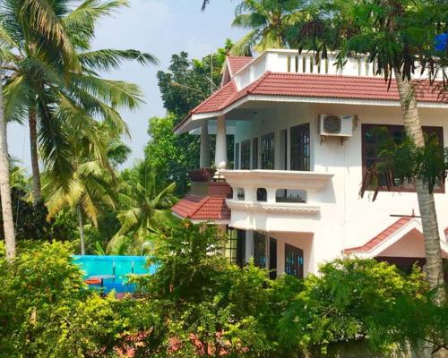 Whispering Kera - carbon neutral hotel in Unknown City
