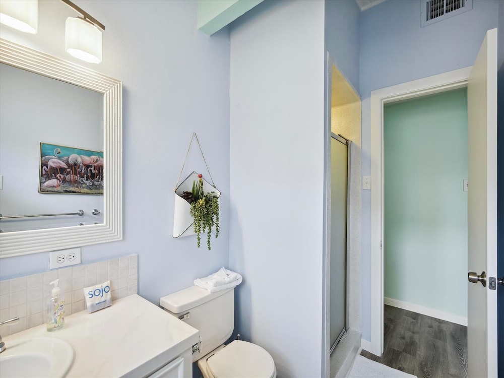 All Day Bay Dream by Ryson Vacation Rentals — 4-Star Luxury Hotel in Galveston, United States
