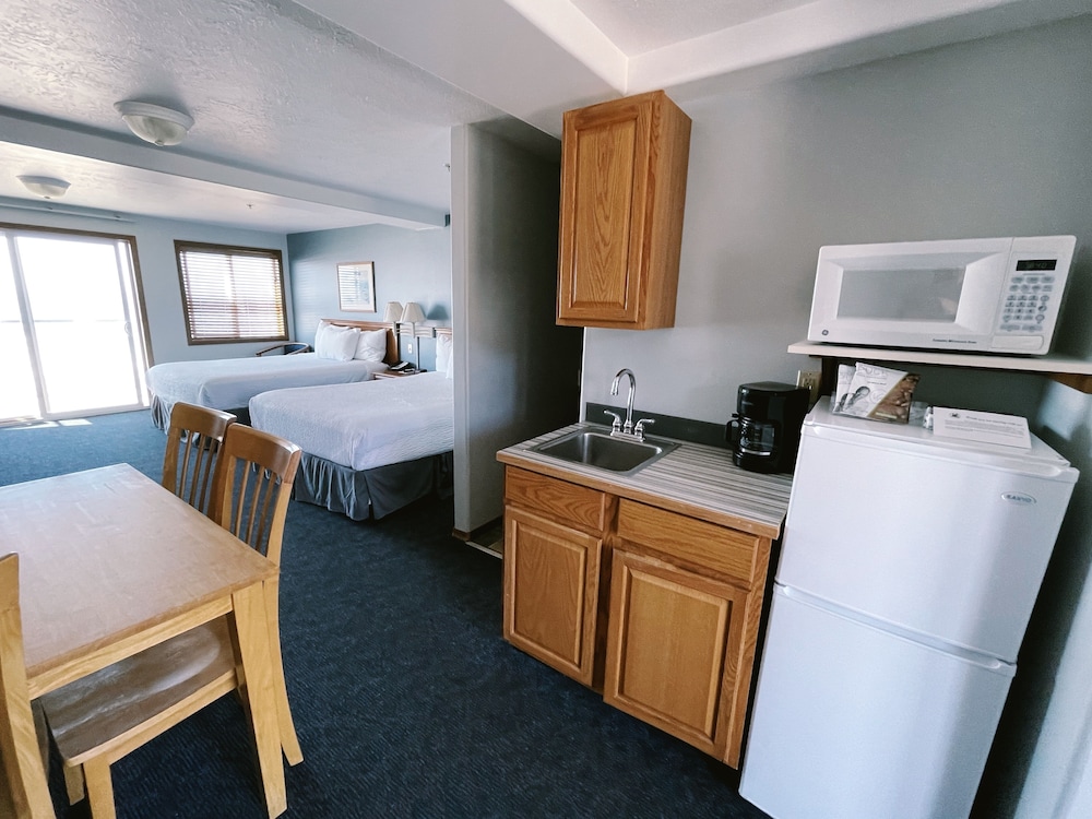 The Sandcastle Beachfront Hotel - photo 33