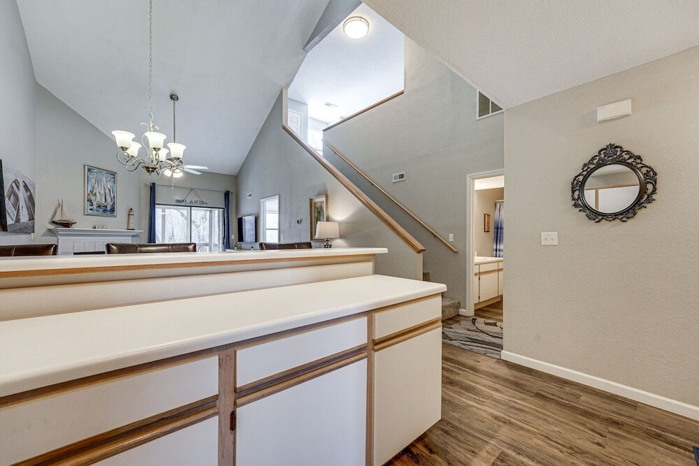 Lakefront Branson Penthouse w Resort Amenities - photo 9