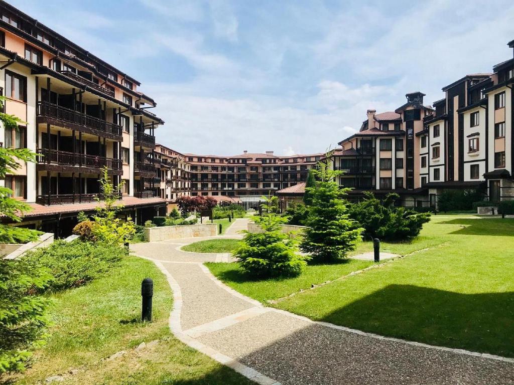 Next to the Ski Lift Downtown Bansko — 4-Star Luxury Hotel in Bansko, Bulgaria