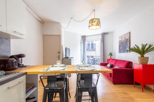 Le Transversal 2 Balcon Garage Prive Optionnel Centre Historique Plages a 21km in Pezenas, France